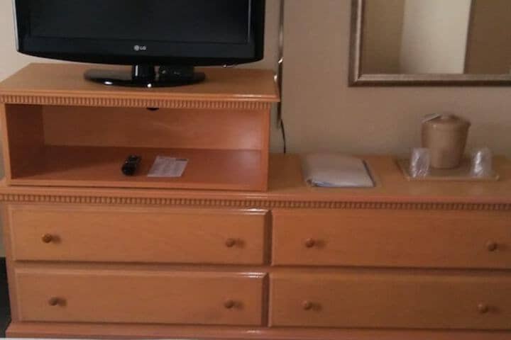 Room 5 of 37
