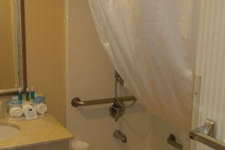 Room 20 of 37