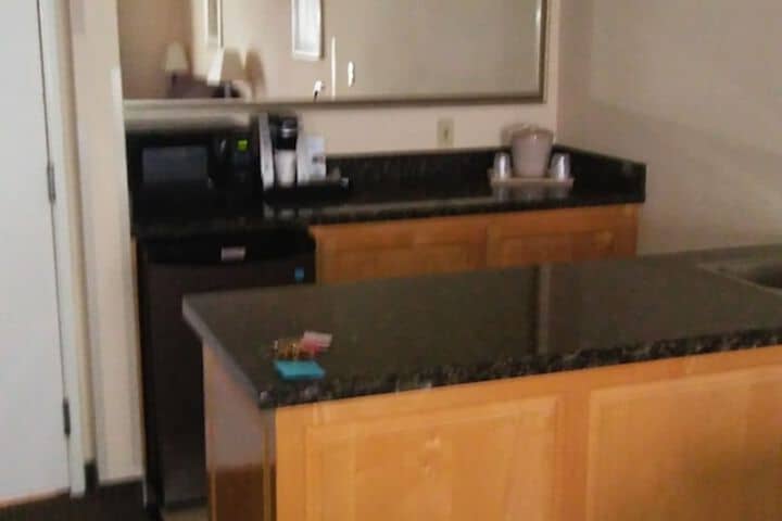 Room 4 of 37